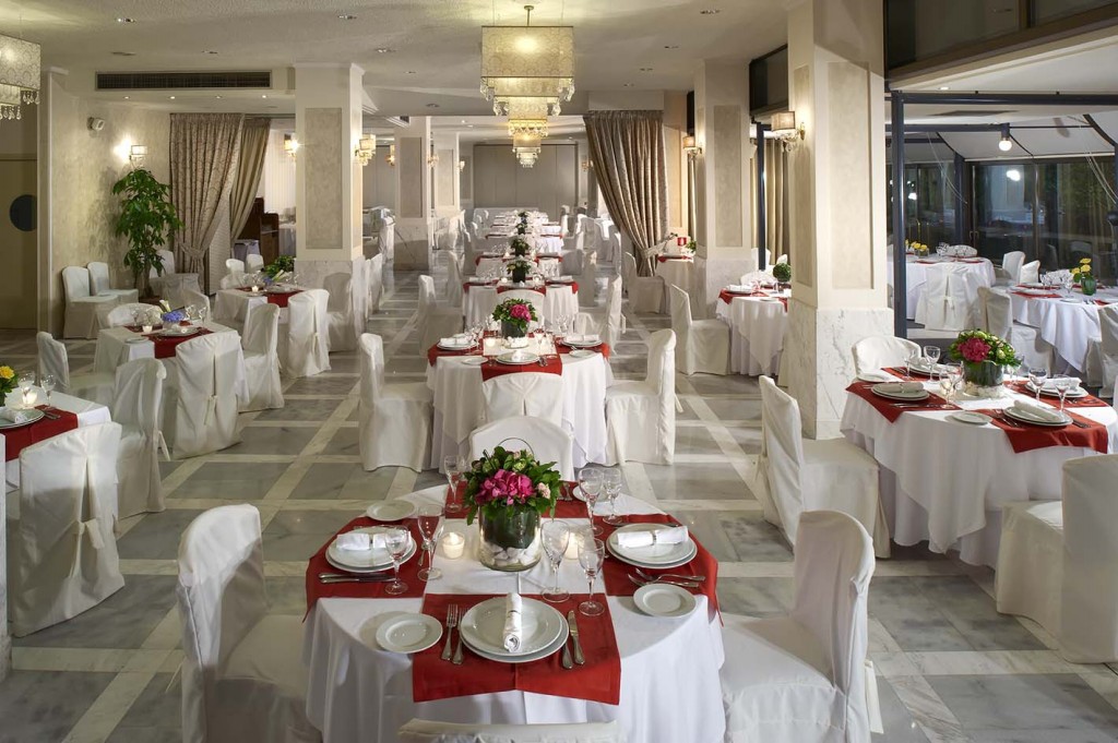 Grcka hoteli letovanje, Agia Triada, Sun Beach,restoran